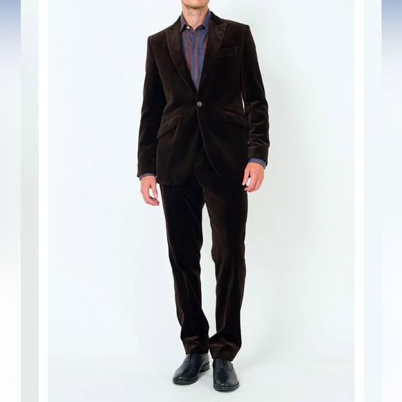 FAVOURBROOK LONDON Make An Offer Velvet Blazer. The velvet is amazingly thick. - Picture 1 of 7